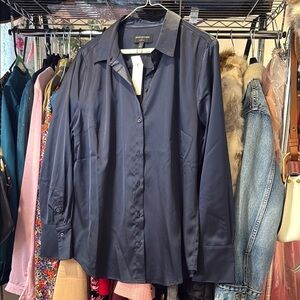 NWT BR Women's Navy Button-Up Shirt SZ. Large